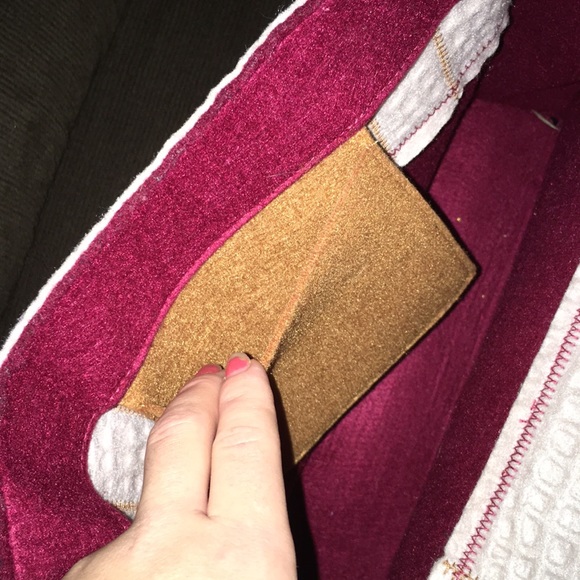 Authentic Disney Purse - Picture 4 of 8